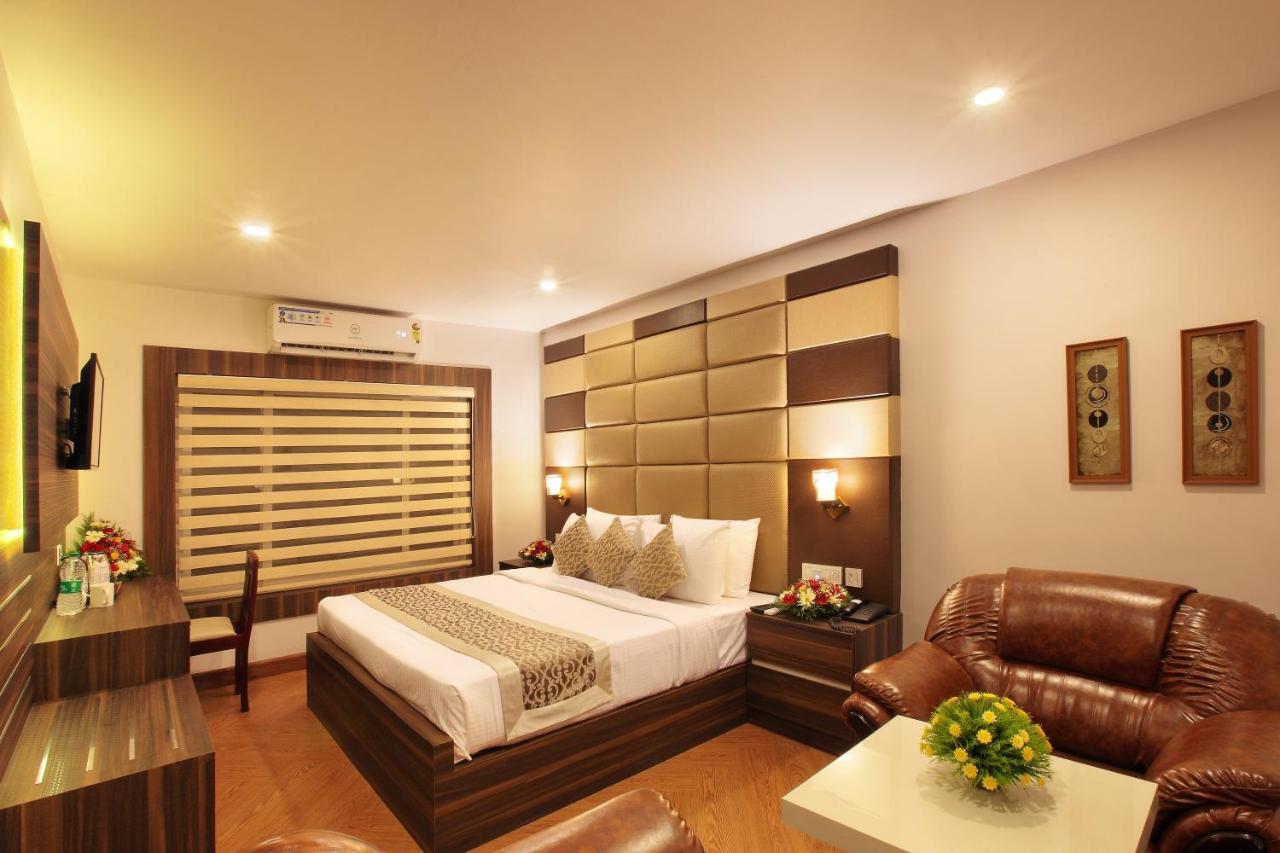 Hotel Kings Empire Kochi Exterior foto